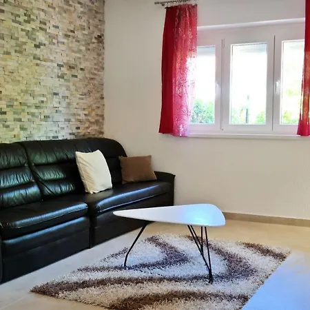 House Yellow Silo (Krk)