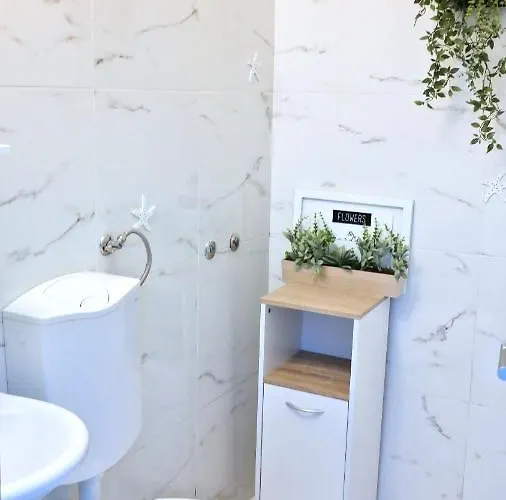 House Yellow Dom wakacyjny