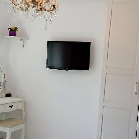 House Yellow