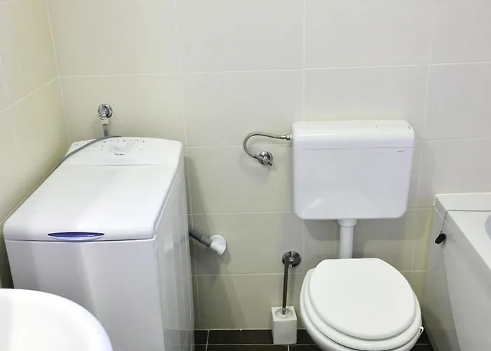 Nyaraló House Yellow *